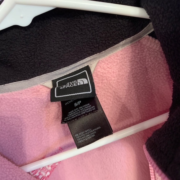 🦋 The North Face Jacket 🦋 - Picture 3 of 4